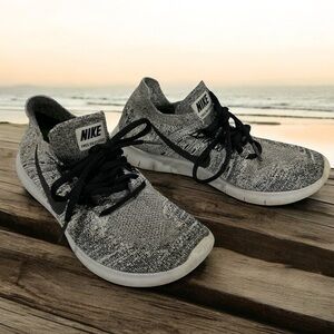 Nike Black and Gray Knit Running Shoes